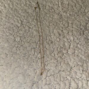 Dainty gold necklace
